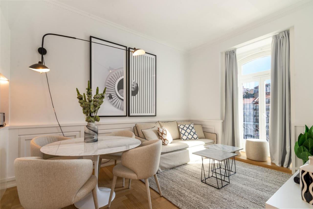 The Boulevard By The Good Neighbour In Apartment